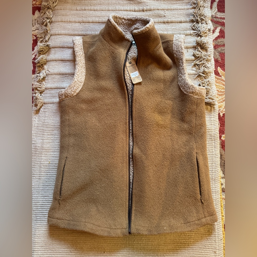 Peruvian Link Barn Vest Alpaca wool fleece tan vicuña amazing NEW women’s Medium
